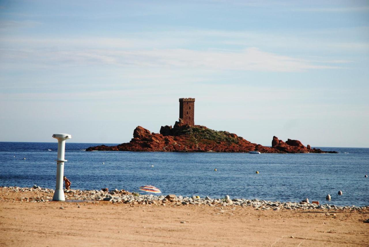 Agay Cap Esterel Le Hameau F2 Clim Plein Sud Dernier Etage Magnifique Vue Mer Saint-Raphaël 외부 사진