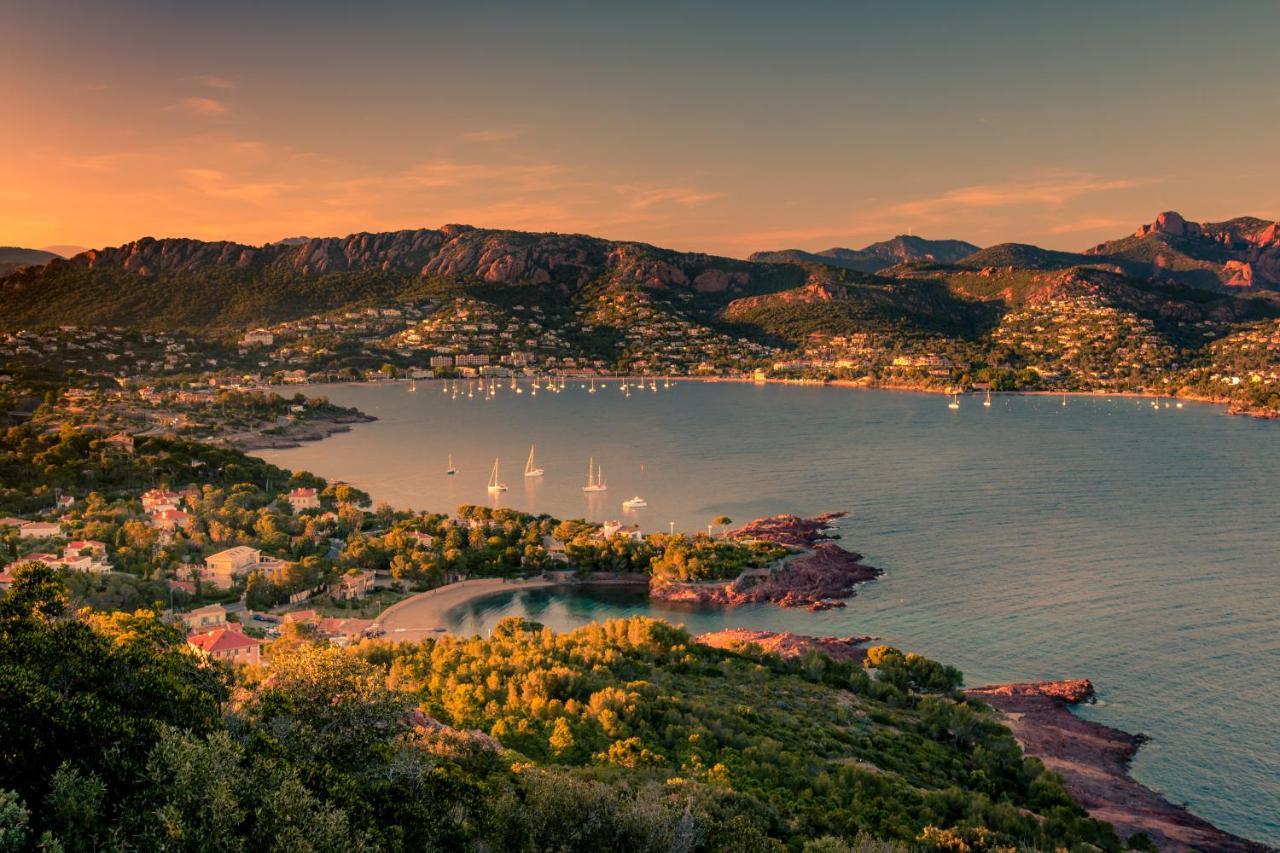 Agay Cap Esterel Le Hameau F2 Clim Plein Sud Dernier Etage Magnifique Vue Mer Saint-Raphaël 외부 사진