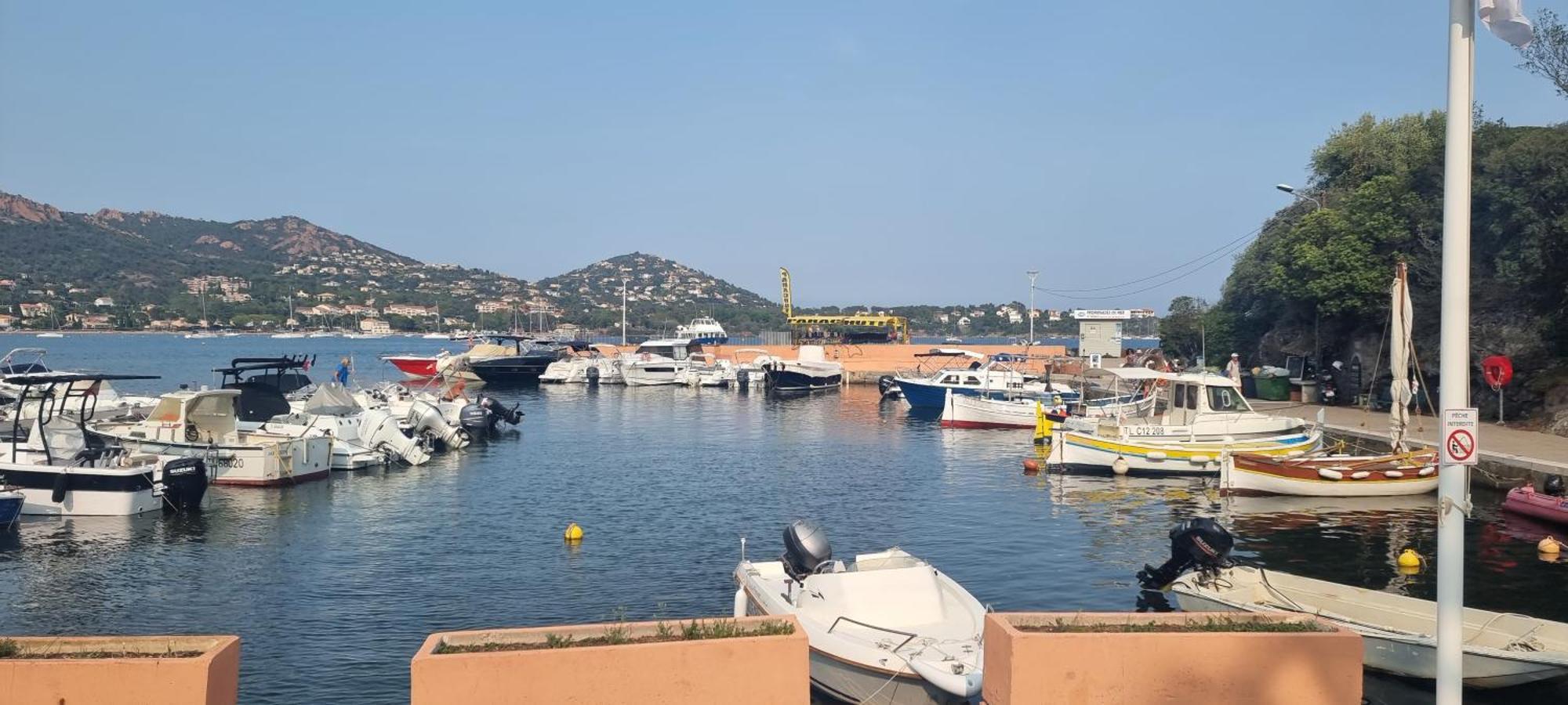 Agay Cap Esterel Le Hameau F2 Clim Plein Sud Dernier Etage Magnifique Vue Mer Saint-Raphaël 외부 사진
