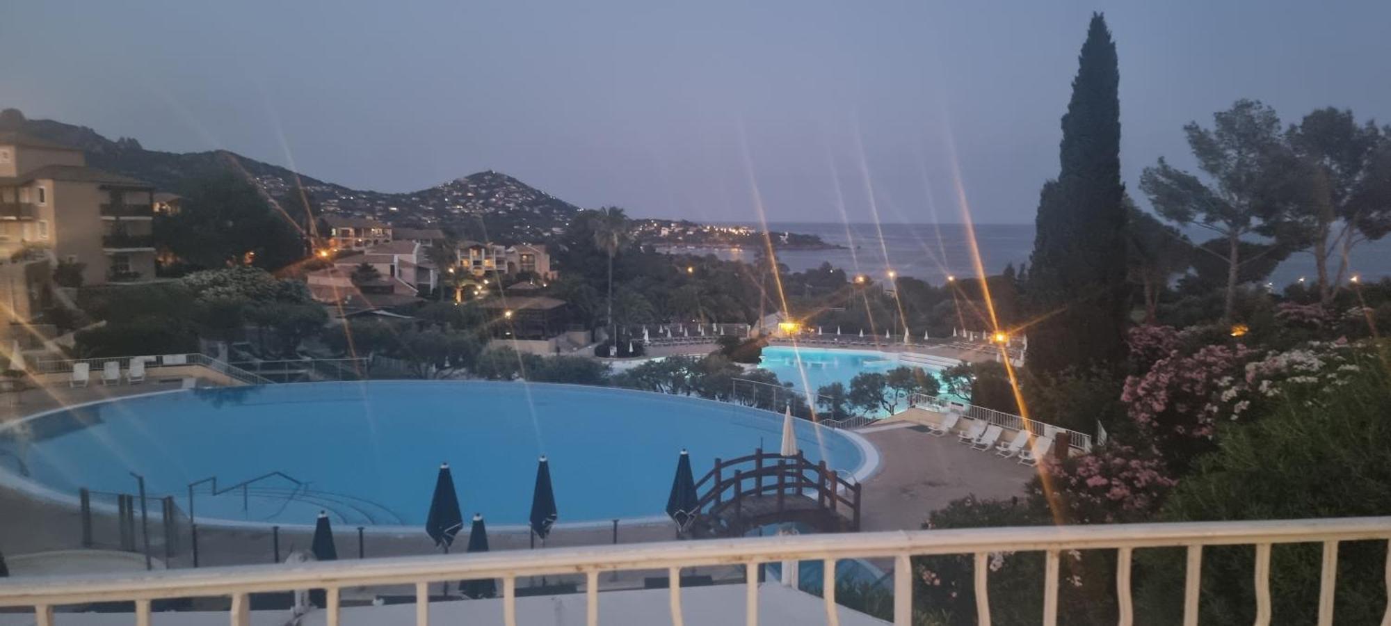 Agay Cap Esterel Le Hameau F2 Clim Plein Sud Dernier Etage Magnifique Vue Mer Saint-Raphaël 외부 사진