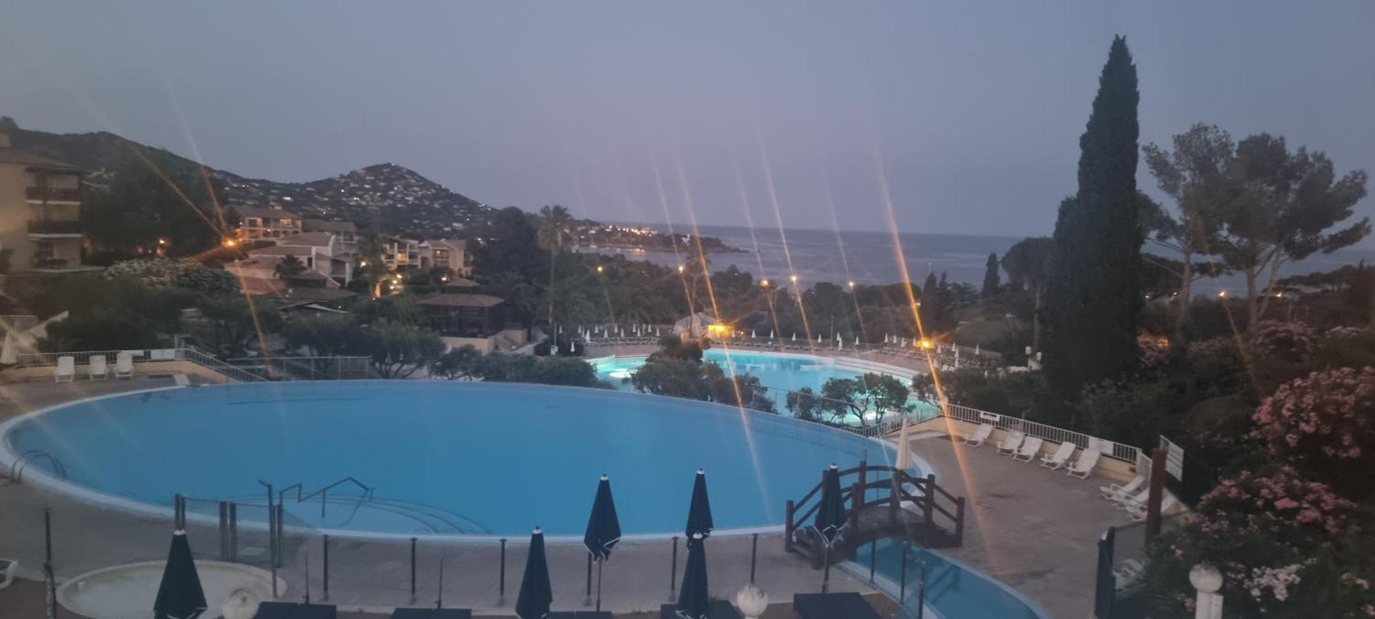Agay Cap Esterel Le Hameau F2 Clim Plein Sud Dernier Etage Magnifique Vue Mer Saint-Raphaël 외부 사진