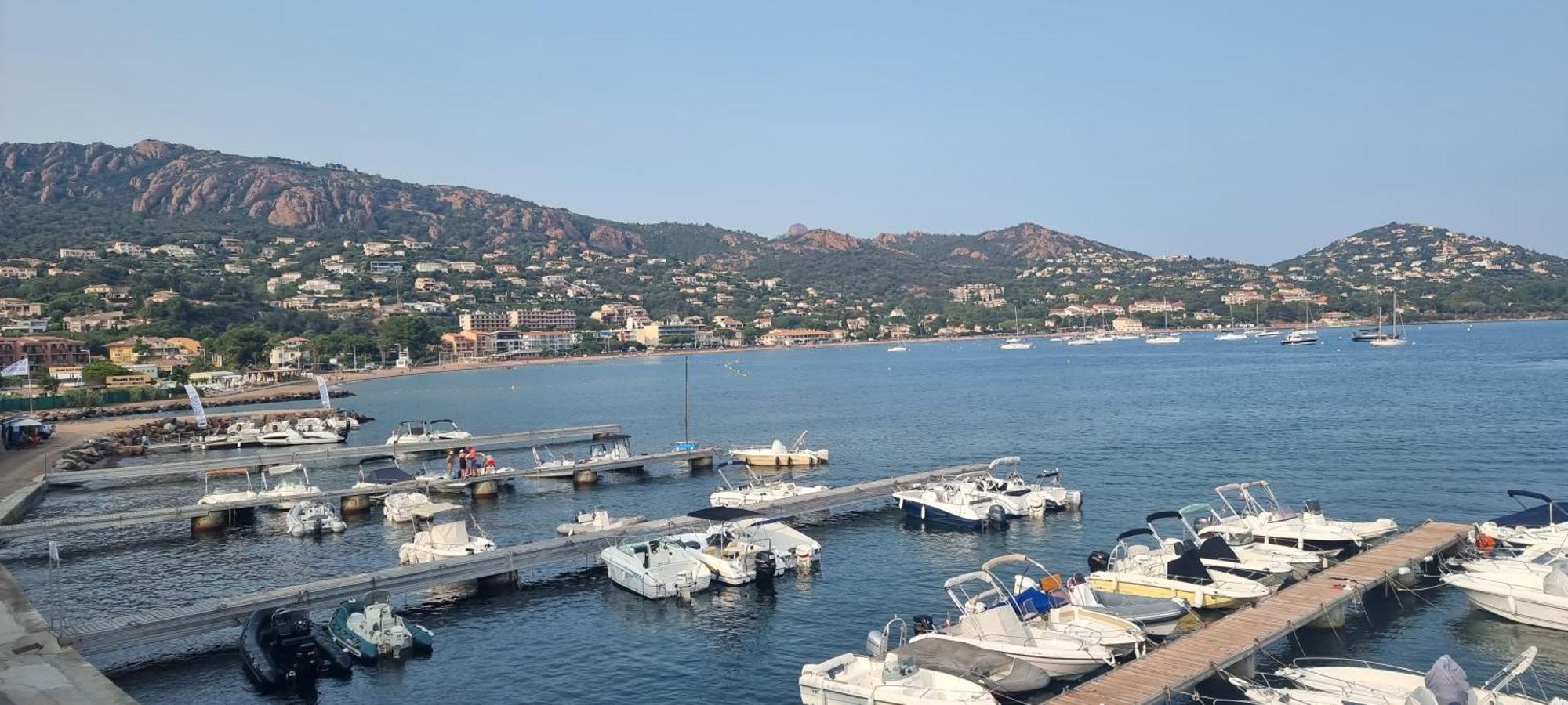 Agay Cap Esterel Le Hameau F2 Clim Plein Sud Dernier Etage Magnifique Vue Mer Saint-Raphaël 외부 사진