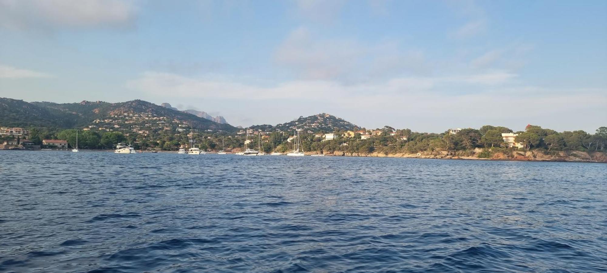 Agay Cap Esterel Le Hameau F2 Clim Plein Sud Dernier Etage Magnifique Vue Mer Saint-Raphaël 외부 사진