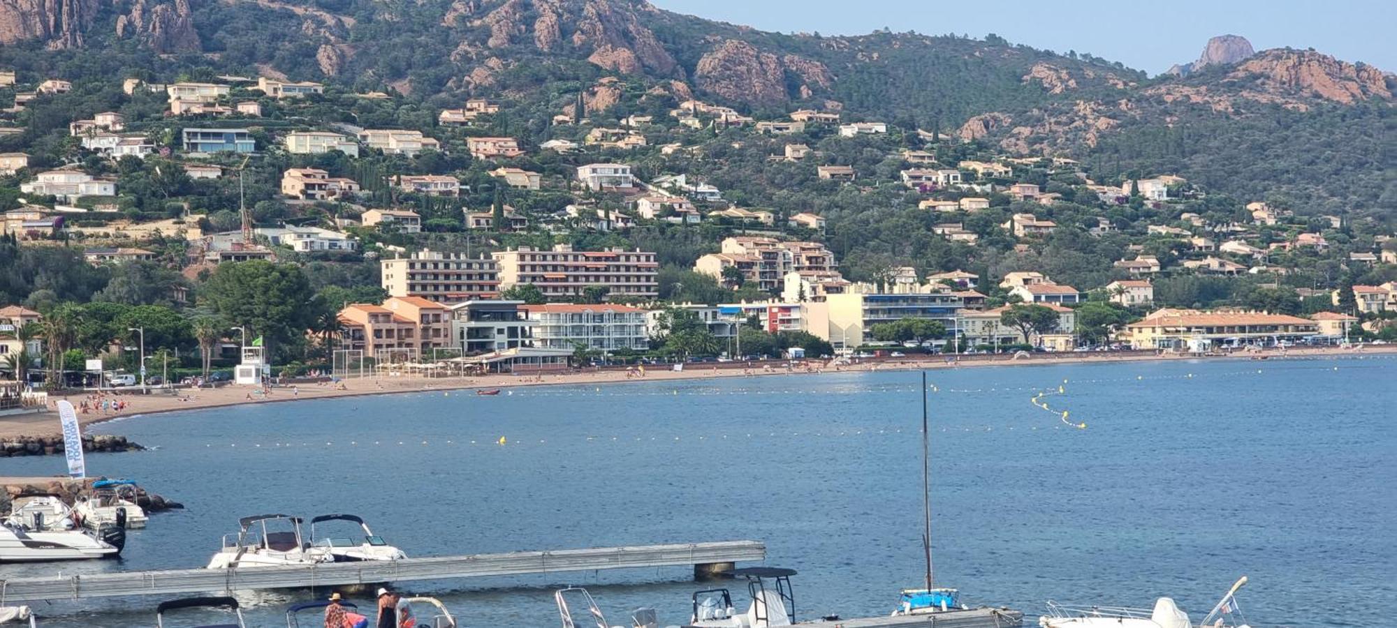 Agay Cap Esterel Le Hameau F2 Clim Plein Sud Dernier Etage Magnifique Vue Mer Saint-Raphaël 외부 사진