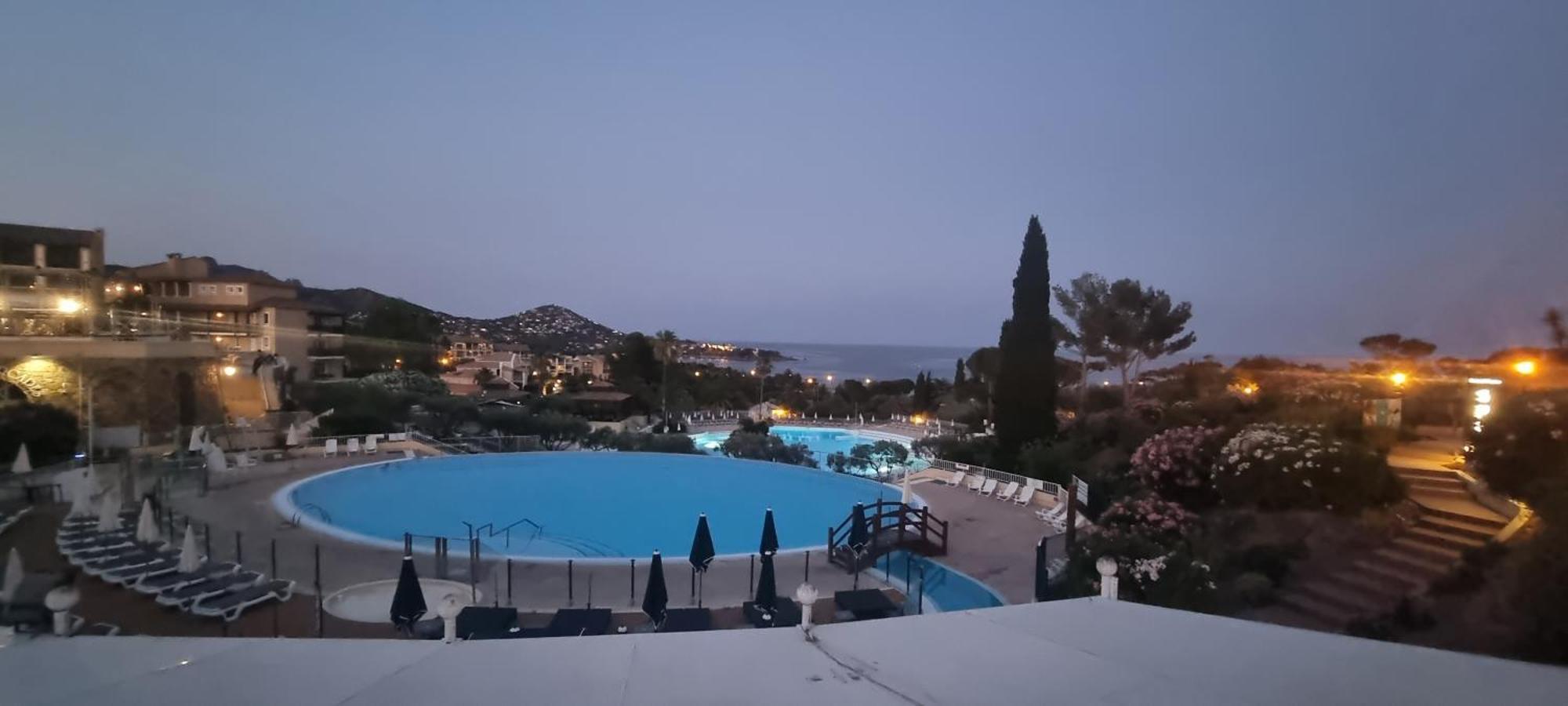 Agay Cap Esterel Le Hameau F2 Clim Plein Sud Dernier Etage Magnifique Vue Mer Saint-Raphaël 외부 사진