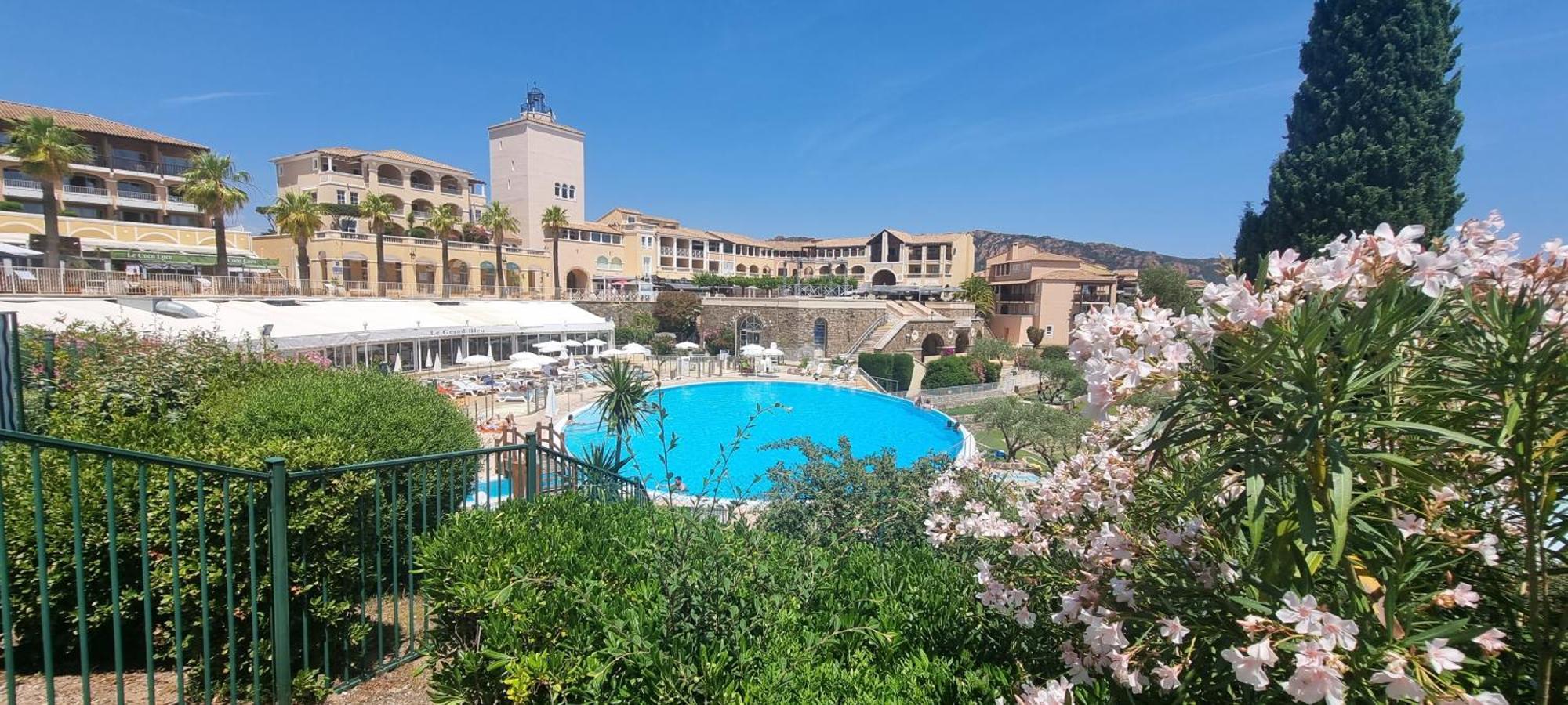 Agay Cap Esterel Le Hameau F2 Clim Plein Sud Dernier Etage Magnifique Vue Mer Saint-Raphaël 외부 사진